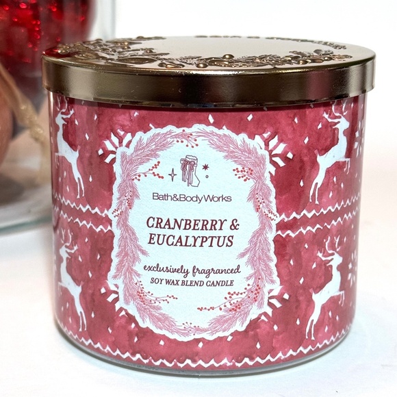 CRANBERRY & EUCALYPTUS 3-Wick Candle - Picture 1 of 3